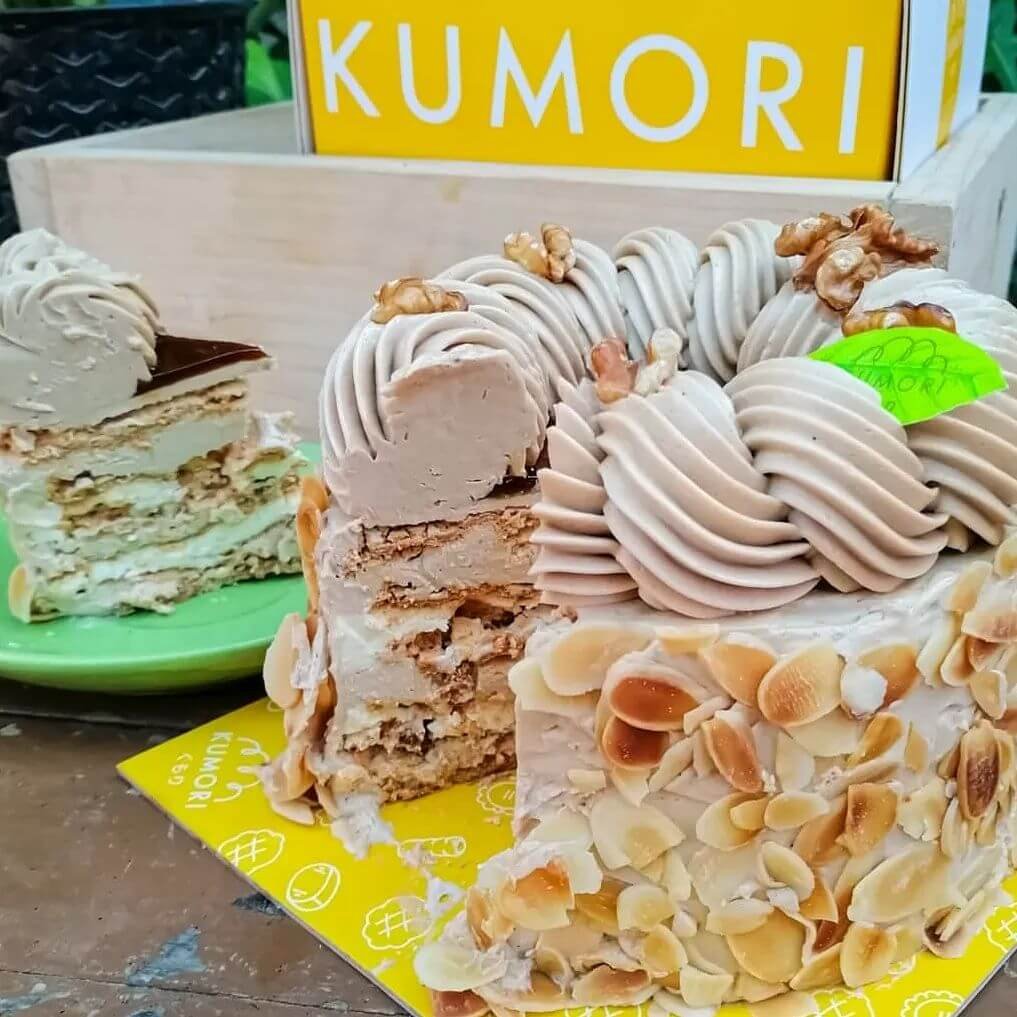 Cakes with toppings, a menu of Kumori Philippines resturant.